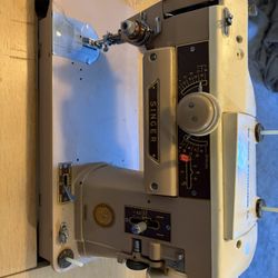 Singer 401a Vintage Sewing Machine And Table 