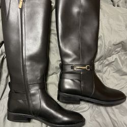 Micheal Kors Women Boots