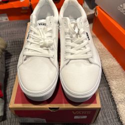 Women’s White Vans Canvas Seldan Platform Sneaker Size 9