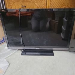 SHARP. AQUOS LCD TV.
