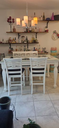 Diner Table with chairs