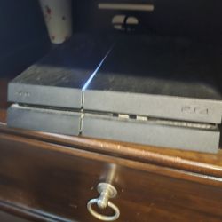 Ps4 With 2 New Controllers. And 2 Games