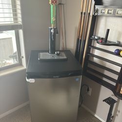 Danby Kegerator With 8 Ball Tap Handle And Co2 Tank 