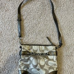 Coach Signature Shoulder Bag