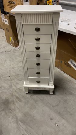 Jewelry storage chest