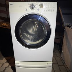 LG Dryer Electric With Pedestal 
