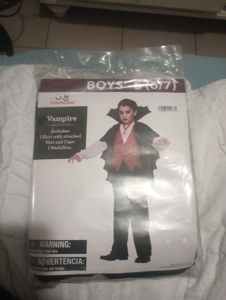 Halloween Costume Vampire