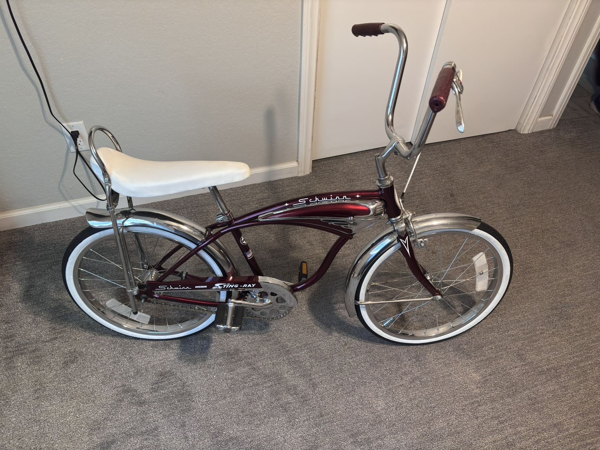 Schwinn Stingray Junior 1966 1/2 Red Bike (Rare)