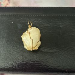 Quartz Pendant