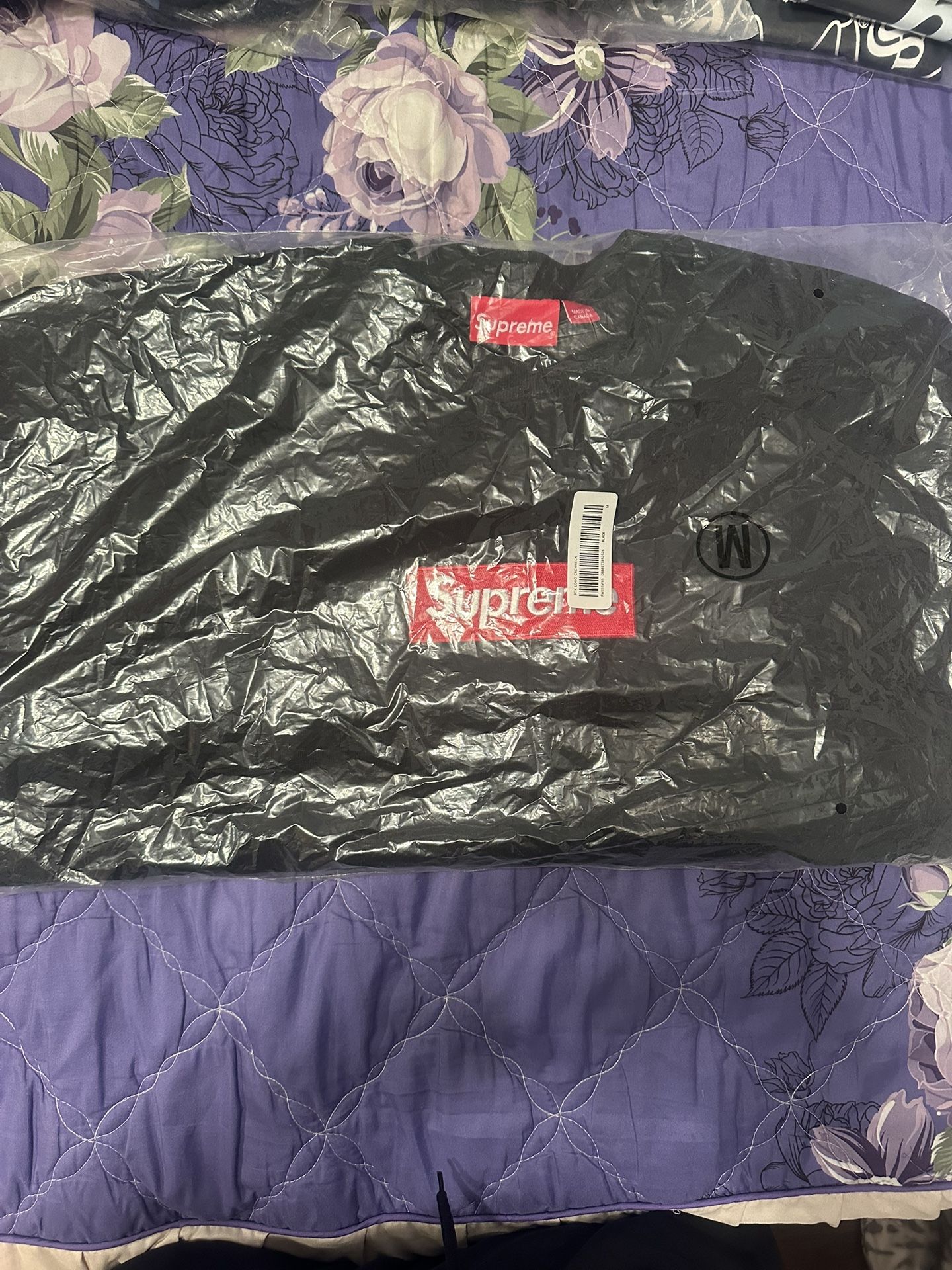 Supreme Crew Neck