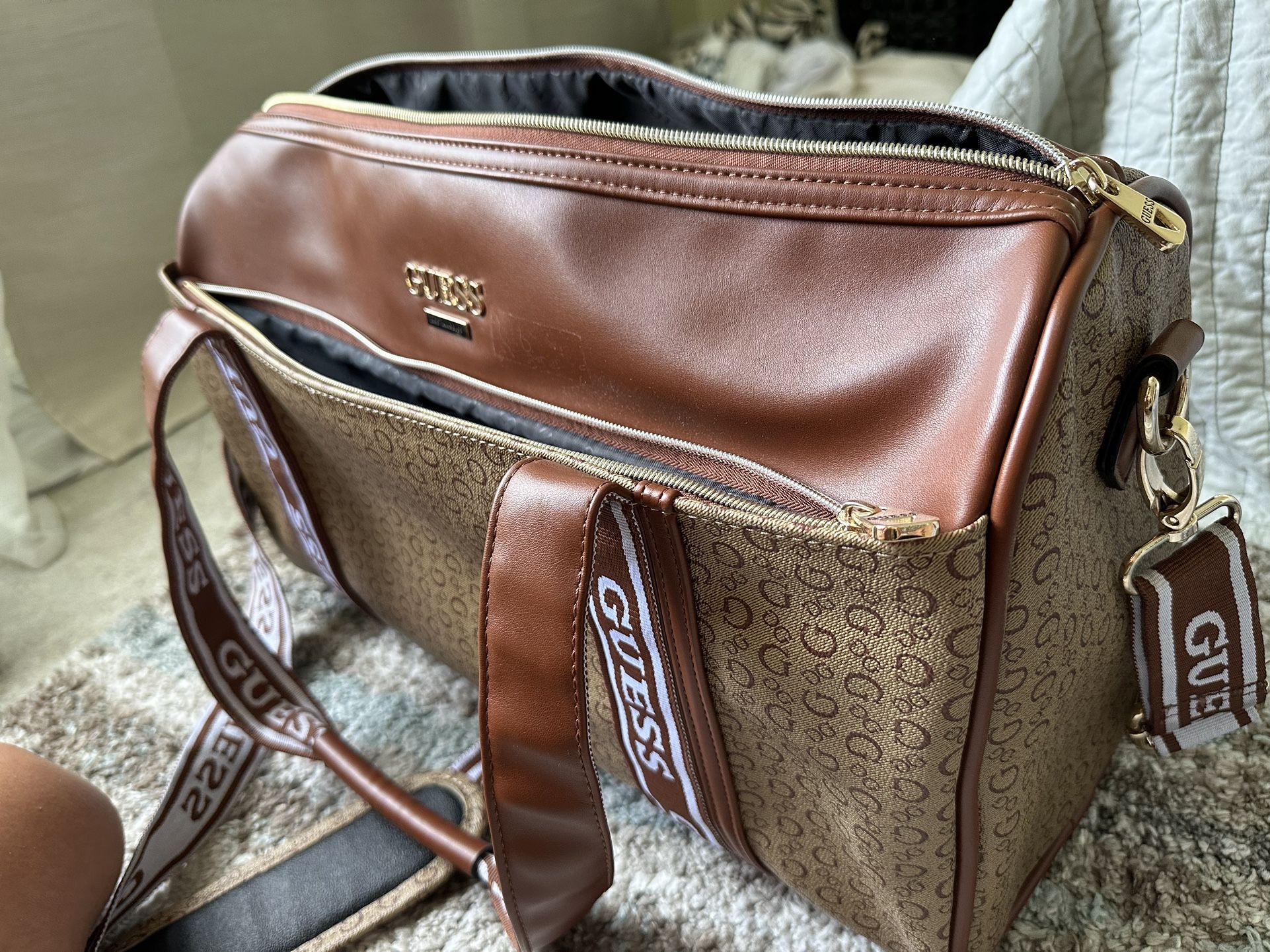 Guess Carry On Duffle Weekender Bag Brown