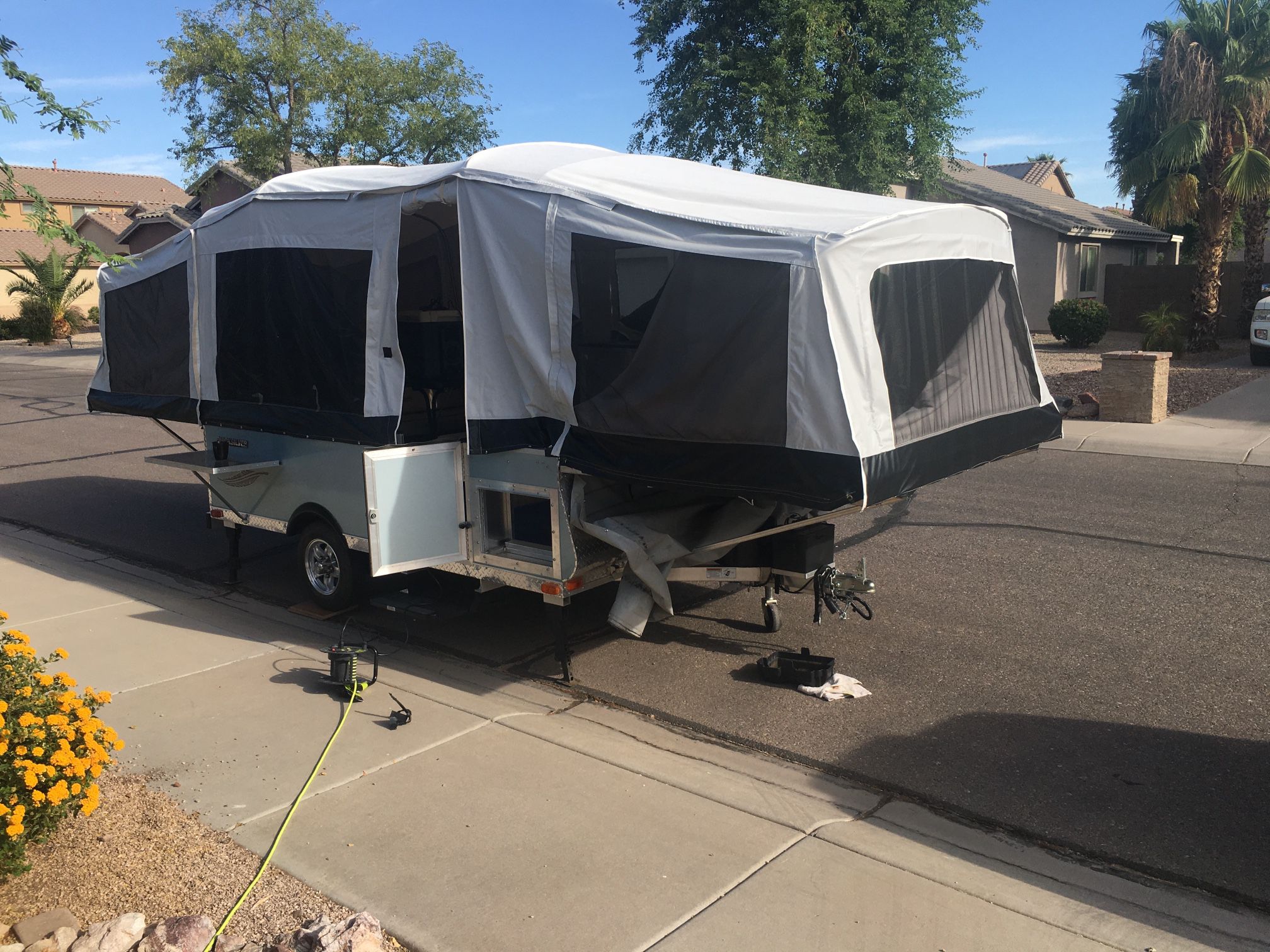 Livin Lite Quicksilver 10.0   Pop Up Camper 2015 All Aluminum   Electric Brakes  Can Pull With Most Cars  