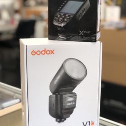 Godox V1 Pro With XPro Trigger All New