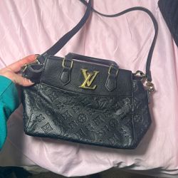 Black And Gold Purse 