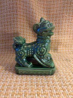 Vintage Chinoiserie Emerald Green Glazed Ceramic Foo Dog Figurine - 8"