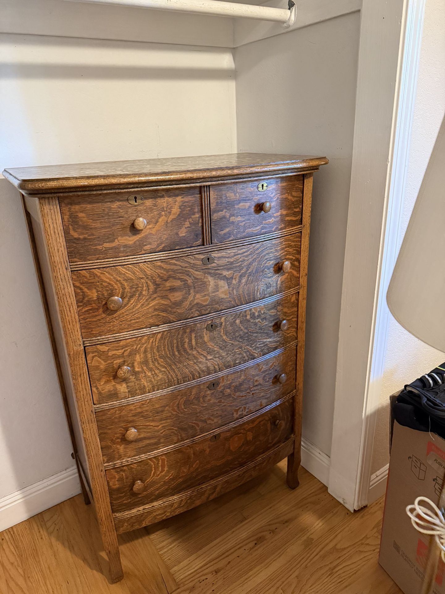 Antique Dresser With Vanity For Sale. Lightly Used.