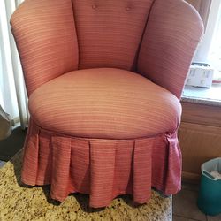 Antique Pink Barbie Chair 💺 🪑 