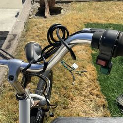 Bikes 3 Cruisers, 1 Three Wheeled E- Tricycle, Schwinn, Electra, Barnaby, Look! 