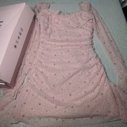 Title: Pink Beaded Mini Dress – XS (Oh Polly)  Description: Beautiful pink mini dress from Oh Polly, size XS. Features elegant pearl and bead detailin