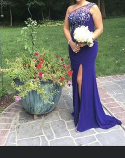 LaFemme prom/formal dress. Size 8.