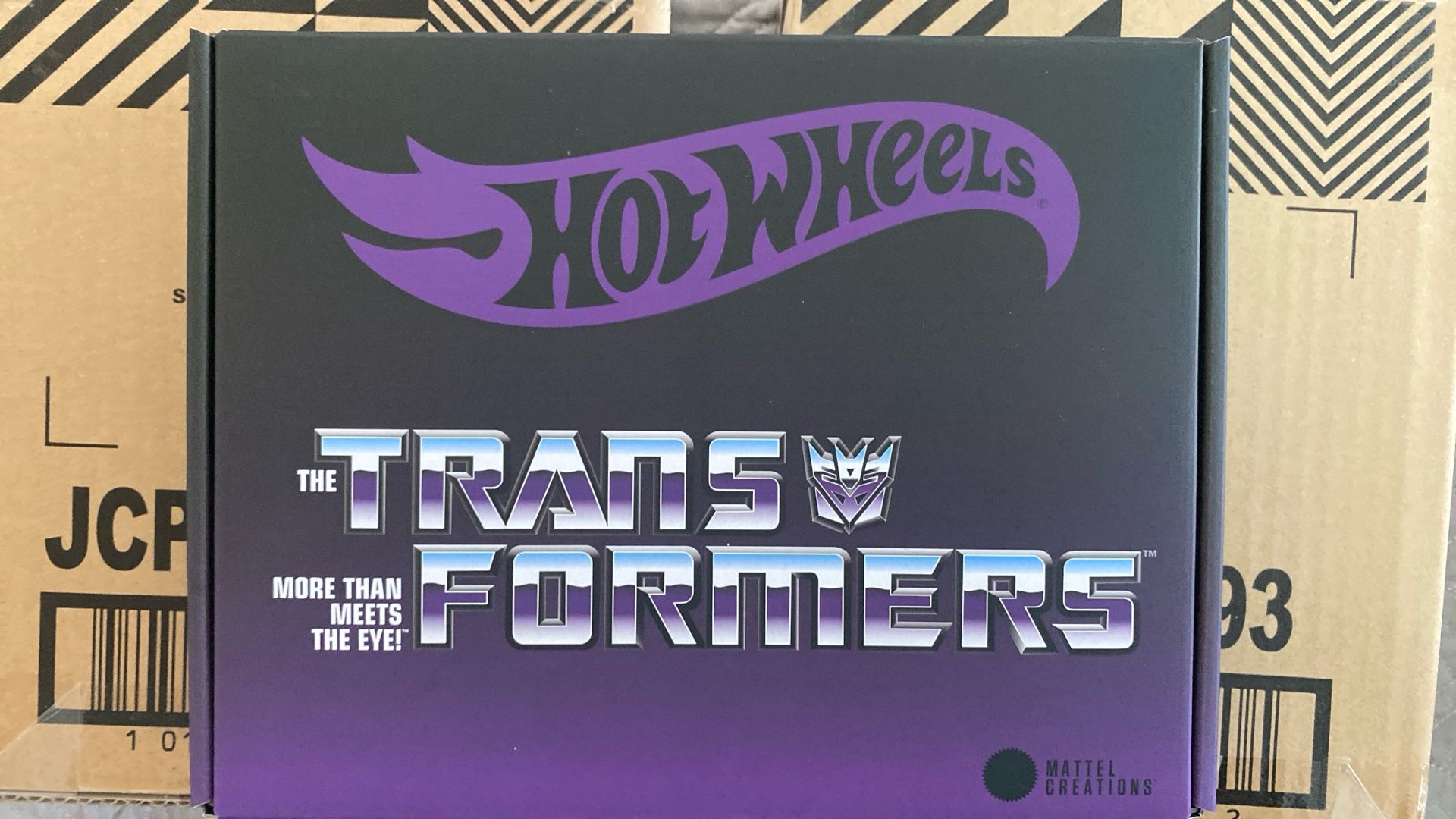 Nemesis Prime Hot Wheels (JCP67-9893