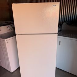 Hotpoint Refrigerator 17 cu.ft