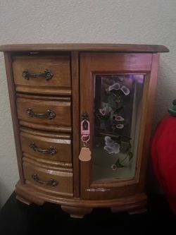 old fashioned jewelry drawer
