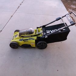 LAWNMOWER FOR SALE MOVING SOON‼️‼️