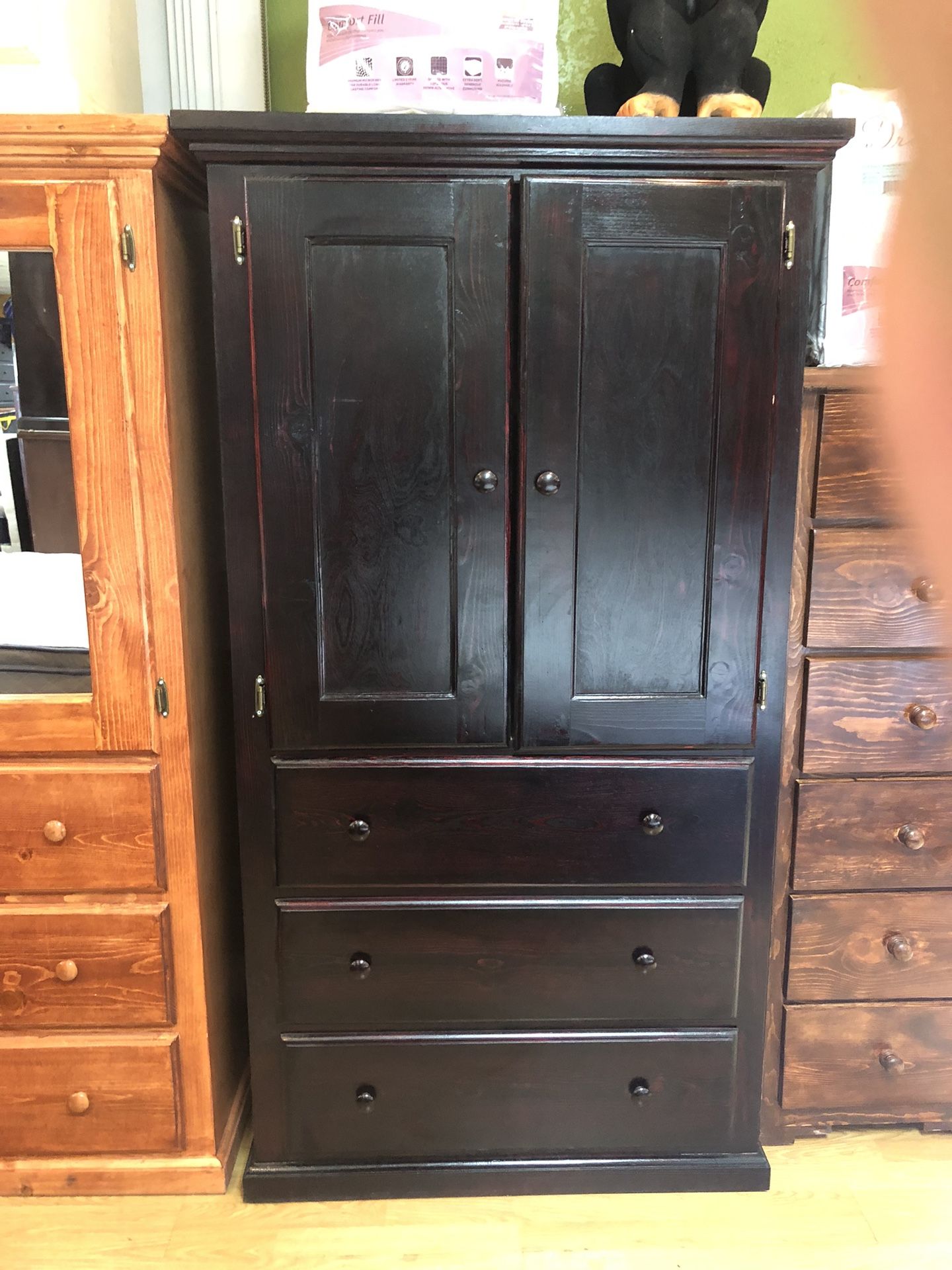 Tall Closet 3 Drawer