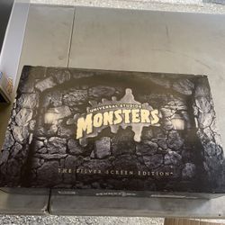Universal Monster Silver Screen Edition 