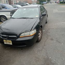 2001 Honda Accord  Runs Great. OBO 