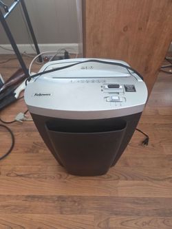 Paper shredder