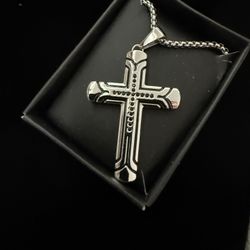 Men’s Stainless Steel Rounded Cross Necklace. Sharp ! Stylish ! NEW