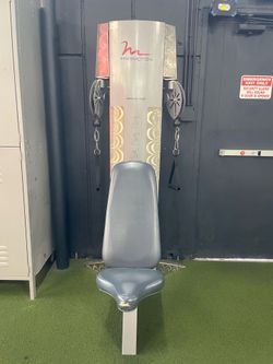 Free motion tricep
