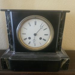 Vintage black marble mantel clock