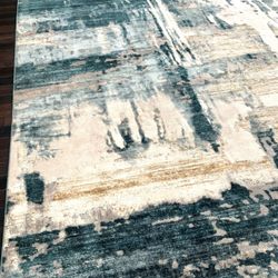 LIKE NEW! 8x10 Area Rug