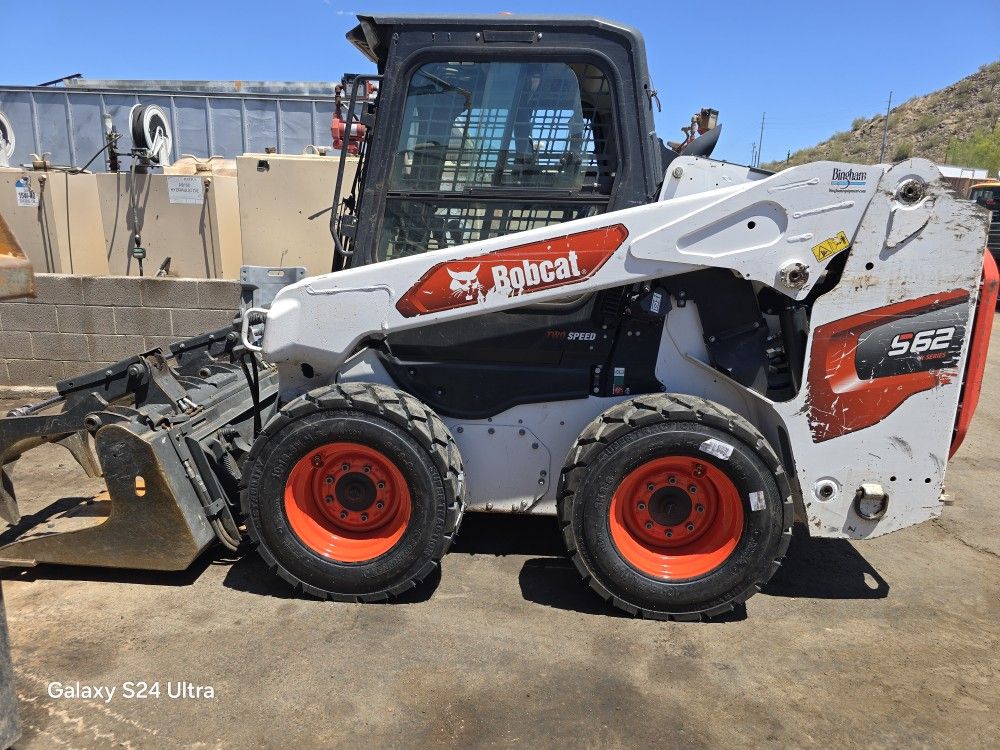 2021 bobcat s62 skidsteer ac cab 2 speed