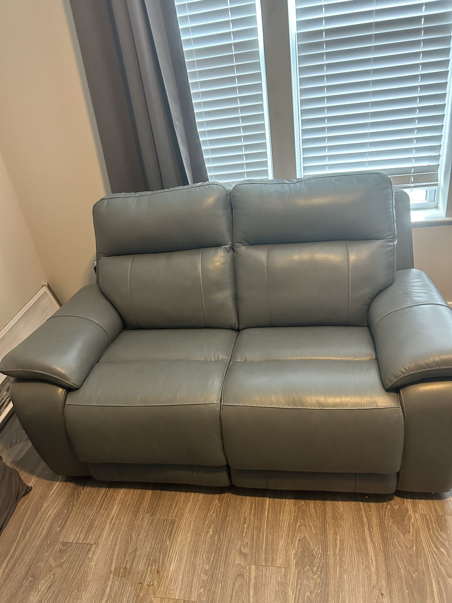 Leather Loveseat Recliner From Rooms To Go