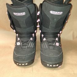 For Woman's Vans Snow Boots Size 7.5