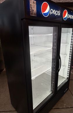 Black commercial true display cooler