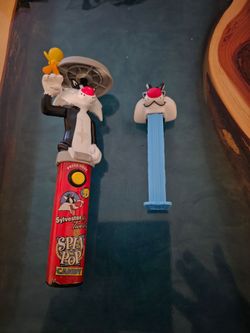 Vintage Looney Tunes Sylvester Spin Pop and PEZ Dispenser