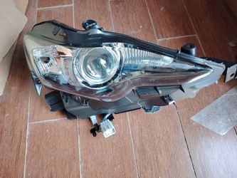 2014 + Lexus Is250 Right Xenon Headlight 