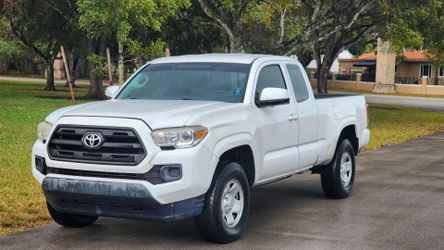 2016 TOYOTA TACOMA SR
