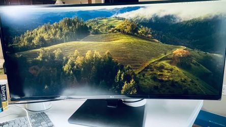 LG 34" UltraWide Curved Monitor (34BQ77QB-B) WQHD IPS USB-C Like New