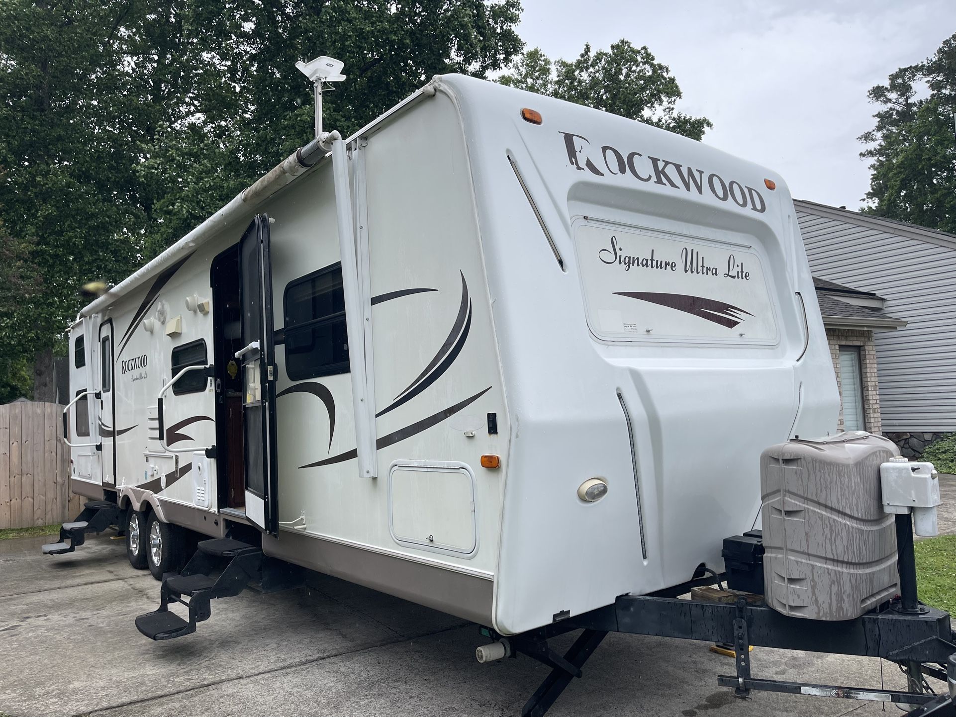2011 Rockwood Camper RV