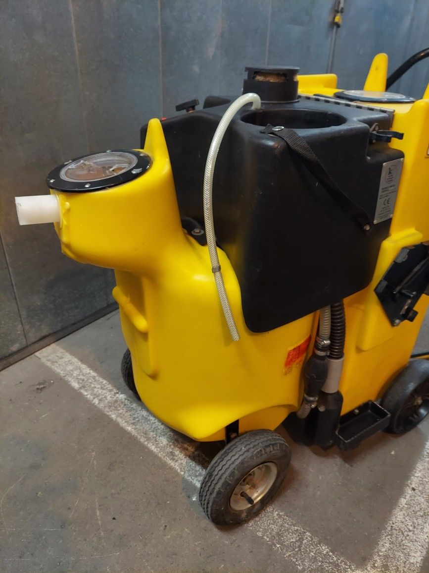 Kaivac Kaiwhiz No Touch Cleaning System, Like New Condition, Hard To