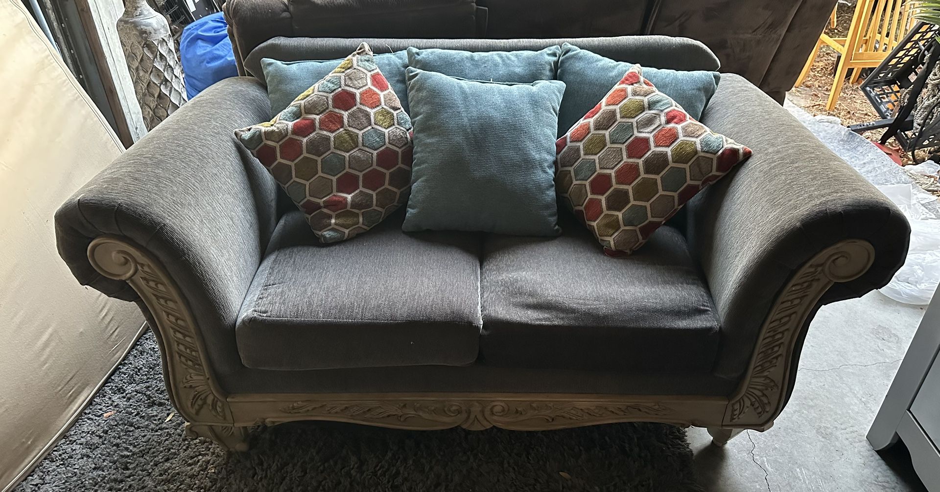 Matching Couch And Loveseat