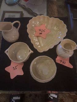Assorted vintage Belleek pieces