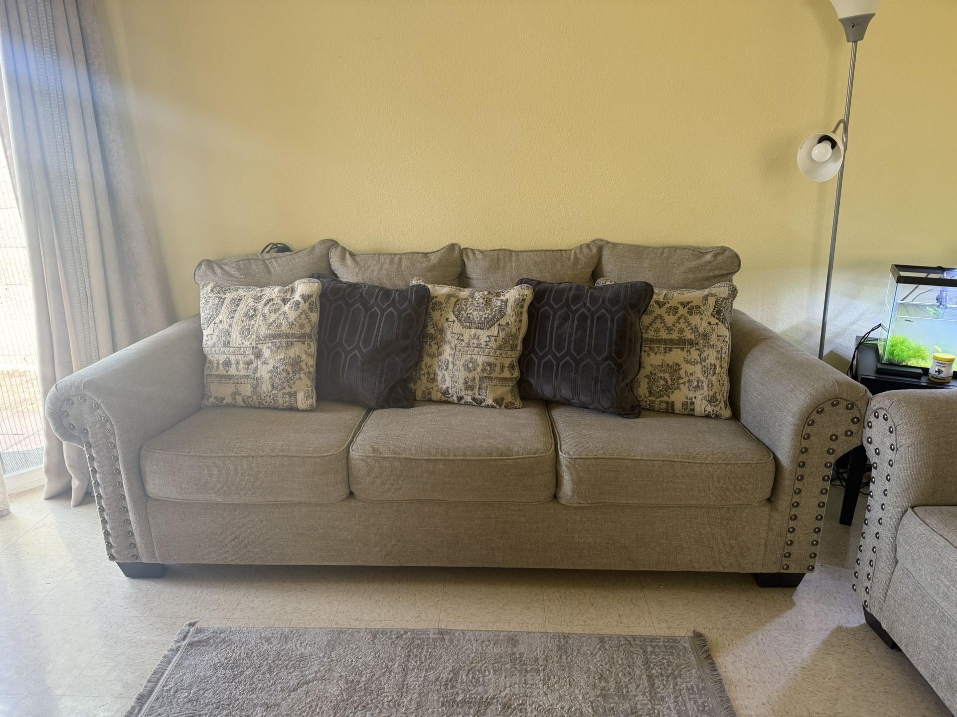Couch With Queen Pull Out Bed