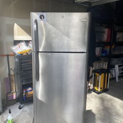Frigidaire Refrigerator 